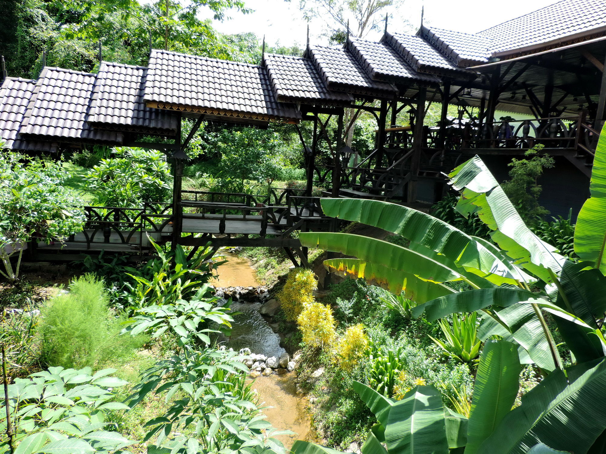 Montania Lifestyle Hotel Phanom Esterno foto