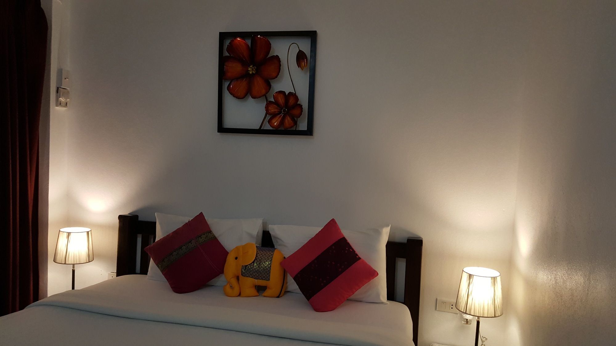 Montania Lifestyle Hotel Phanom Esterno foto